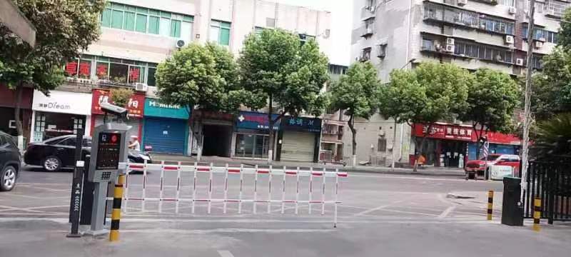 重庆市万州电力小区停车场