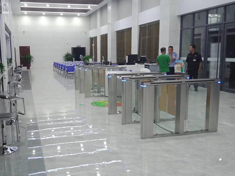 A case study on the comparison of fast door pass person certificate of Jinan Vehicle Management Insti